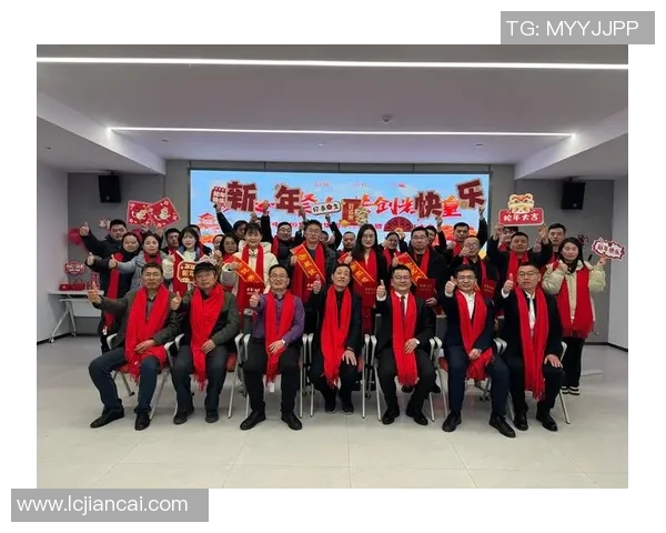 水上盛典激情四溢 游泳表演会展现无限魅力与竞技风采